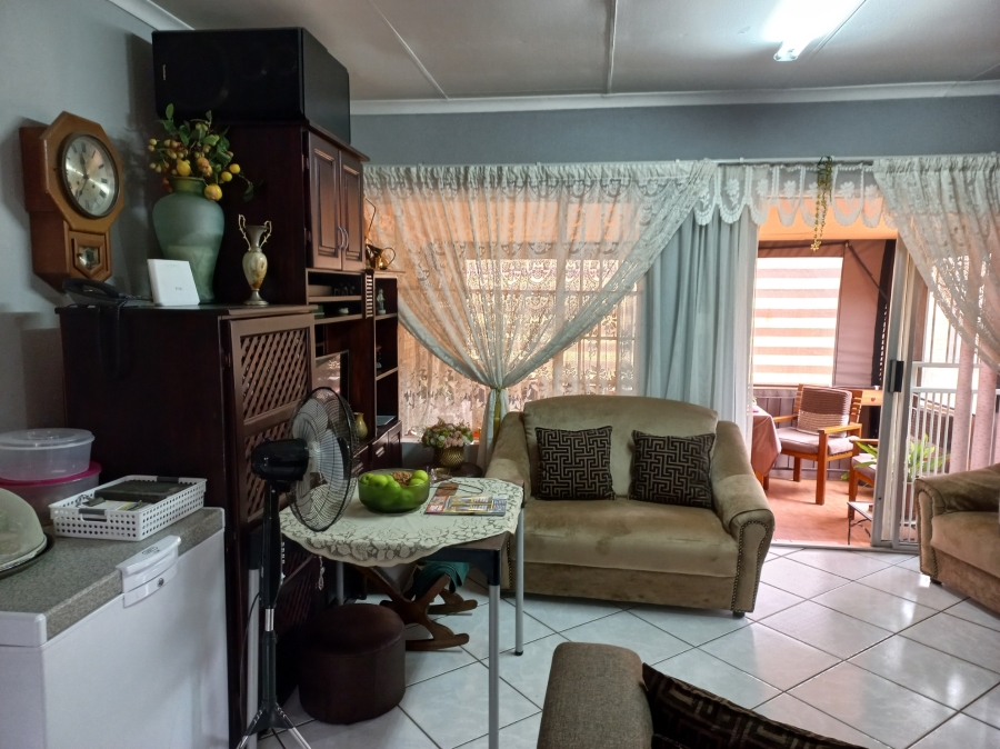 3 Bedroom Property for Sale in Safari Gardens North West